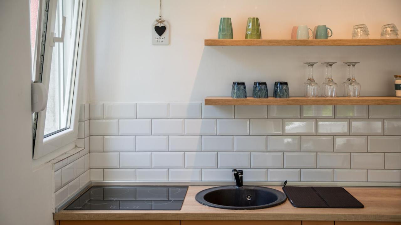 Cozy Apartment, 10 Minutes Walking Distance From The Old Town Kotor Ngoại thất bức ảnh